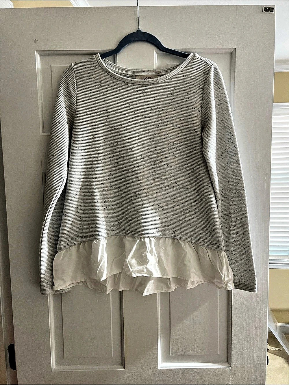 LOFT Striped Ruffle Hem Long Sleeve Top in Gray & White Size XS